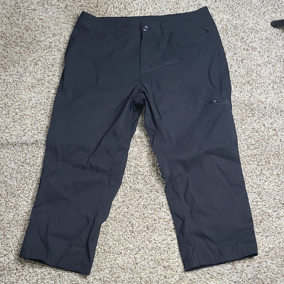 Eddie Bauer Black Cropped Pants - Picture 1 of 5